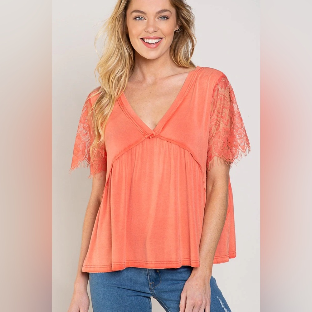 POL Coral Lace V-Neck Top